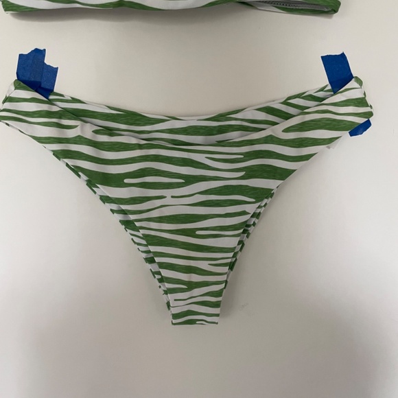 NWOT Green zebra stripe bikini - Picture 4 of 11